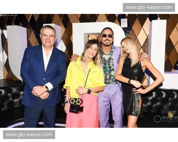 白百合绽放，圣徒迎战：白热化对决，英超之夜的激情碰撞！